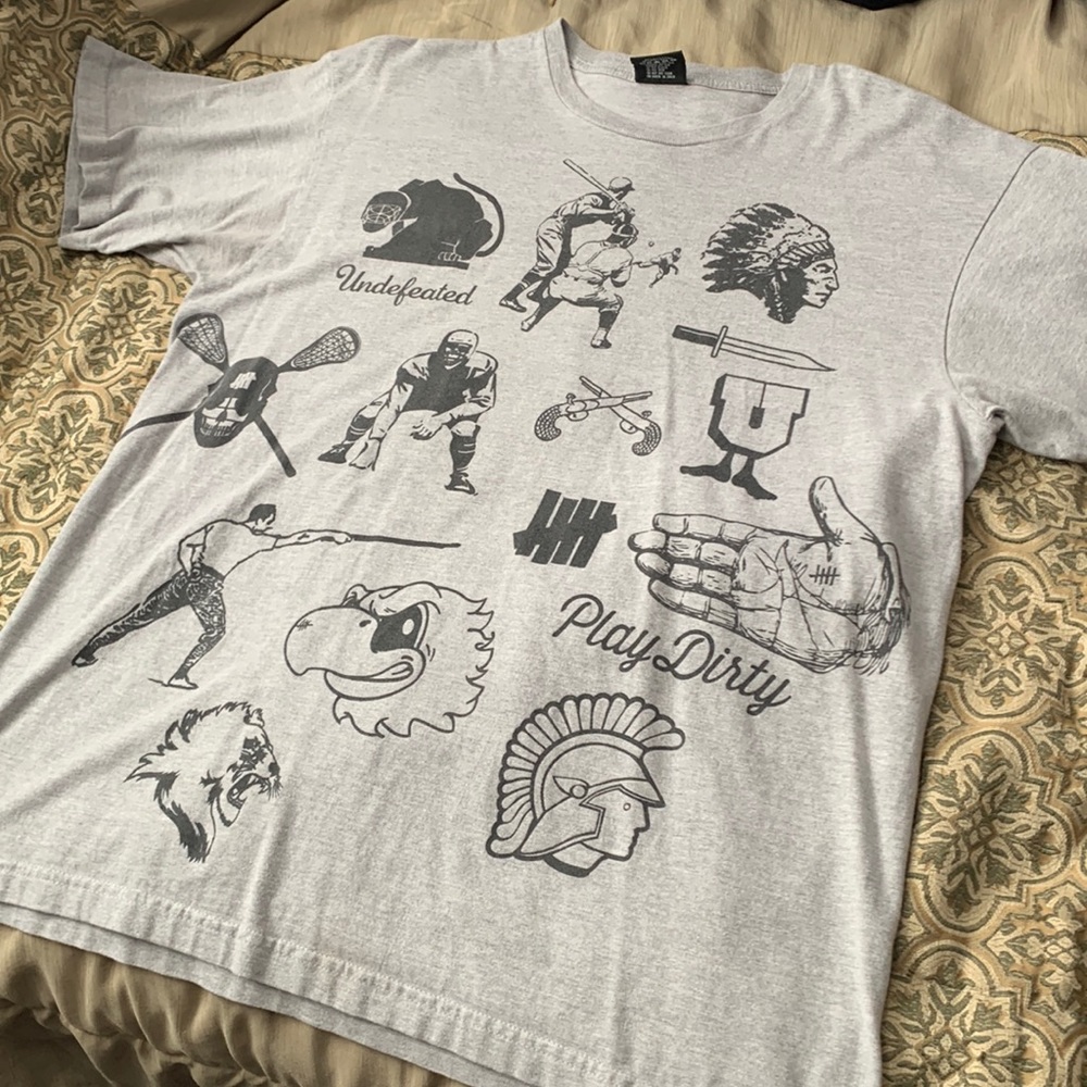 Men’s Undefeated tee